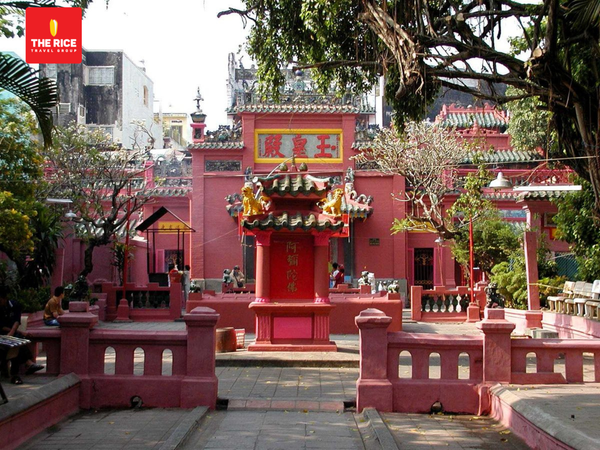 Chùa Ngọc Hoàng - địa điểm cầu duyên nổi tiếng của giới trẻ tại Sài Gòn