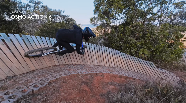 Bất chấp mọi địa hình với chế độ chống rung