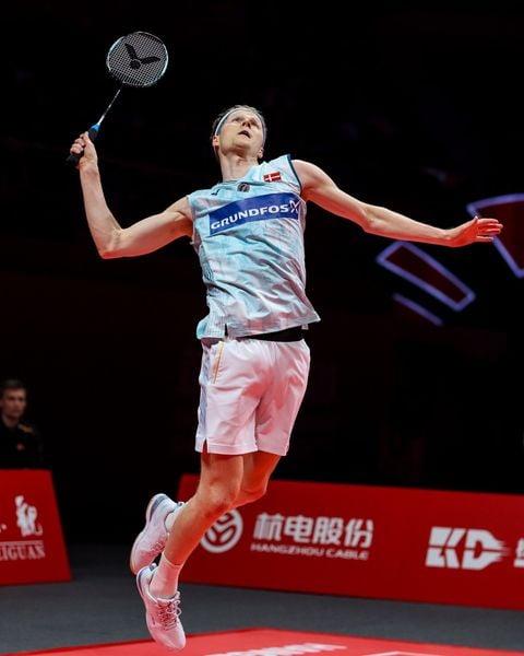 Chiến thuật drop shot cầu lông — khi nào nên và không nên dùng bỏ nhỏ