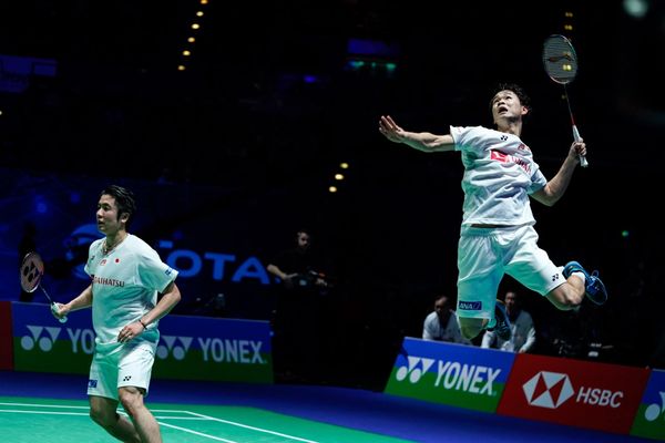 Các loại drop shot cầu lông — overhead drop, backhand drop, slice drop
