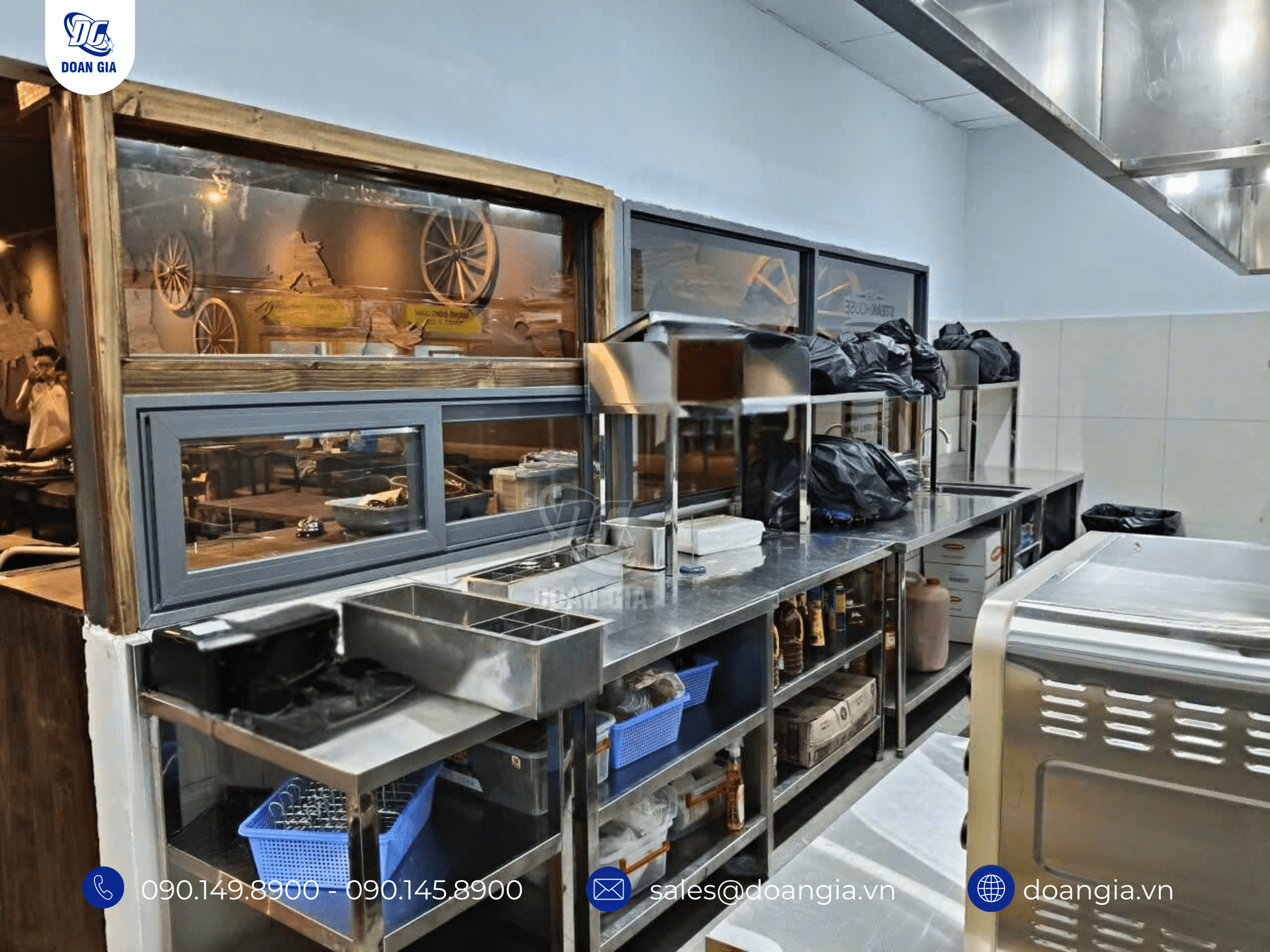 thiết kế thi công bếp công nghiệp