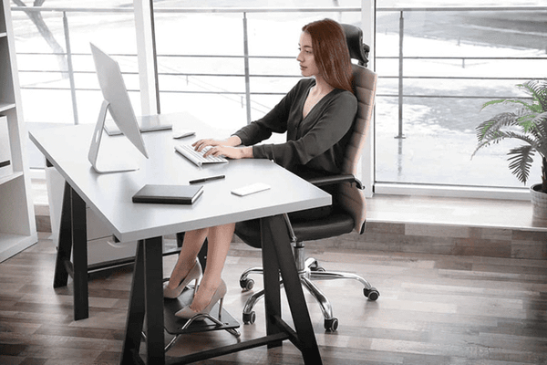 Kích thước ghế văn phòng chuẩn giúp bảo vệ cột sống