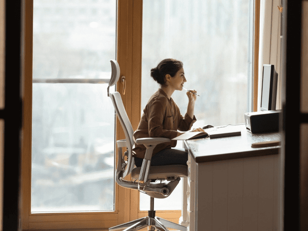 Lựa chọn kích thước ghế văn phòng hợp với chiều cao bàn