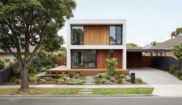 Mẫu nhà vuông 2 tầng 100m2 có sân vườn