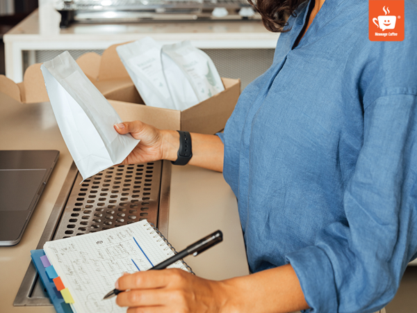 messagecoffee-mo-quan-ca-phe-via-he