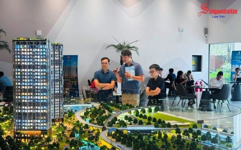 đồ họa miêu tả công ty môi giới có quyền nhận đặt cọc không