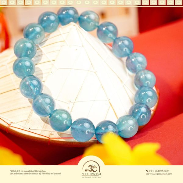 Chọn Aquamarine theo độ trong và sắc xanh