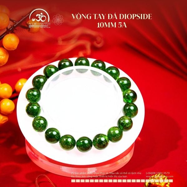 Diopside xanh hỗ trợ khuyết mộc