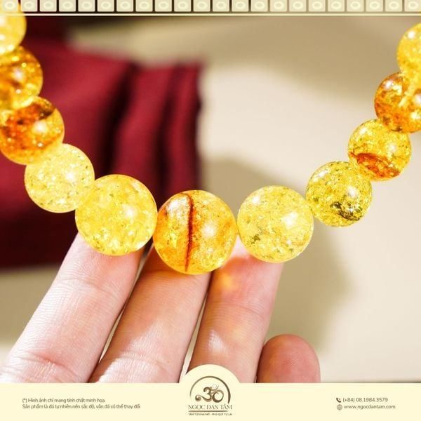hổ phách có bọt khí