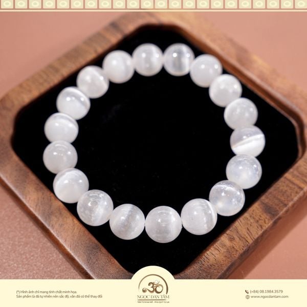 vòng đá selenite