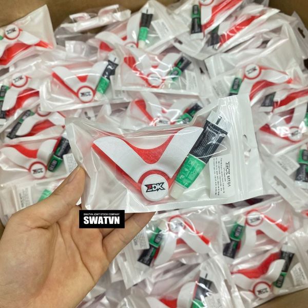 móc treo vợt in 3d