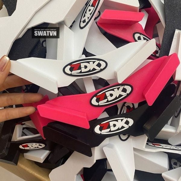 móc treo vợt pickleball