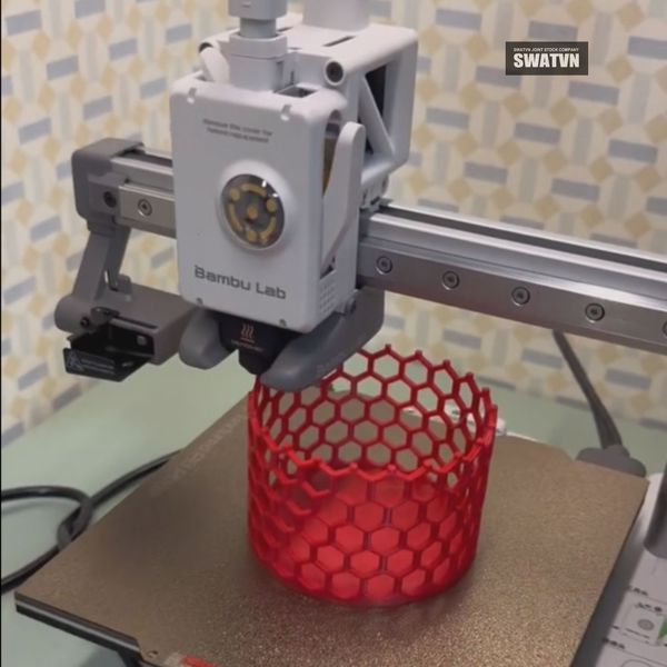 sản xuất lọ đựng bút in 3d