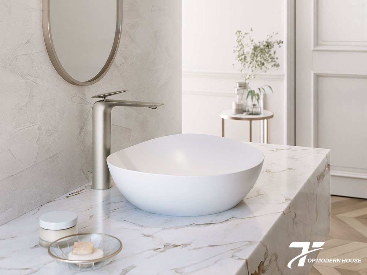 Lavabo tròn để bàn TOTO LT4704G19 mang thiết kế sáng tạo đầy phá cách, chất liệu cao cấp và kiểu dáng tròn tinh tế, tạo nên điểm nhấn sang trọng cho phòng tắm.