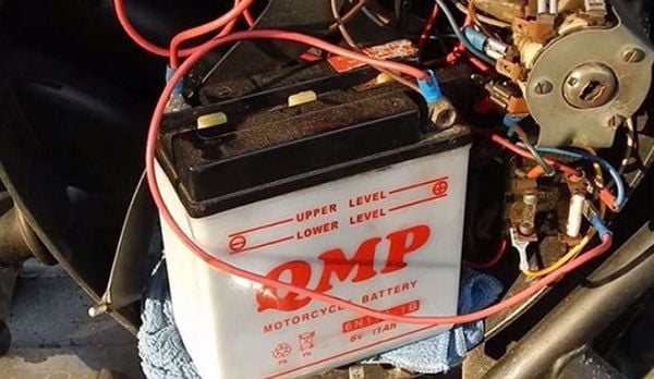 cac-kiem-tra-binh-ac-quy-tai-nha