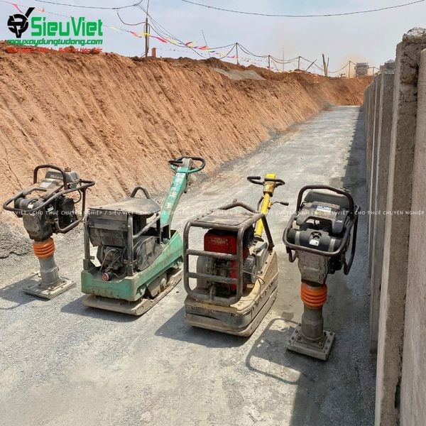 máy xây dựng cho thuê