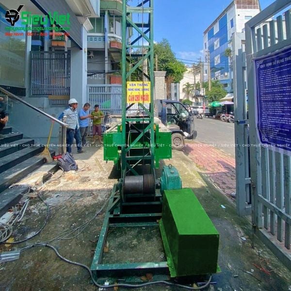 vận thăng nâng hàng vtsv1000 cao 27m