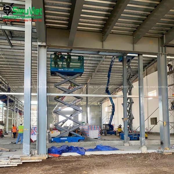 thiết bị nâng hạ - xe nâng người