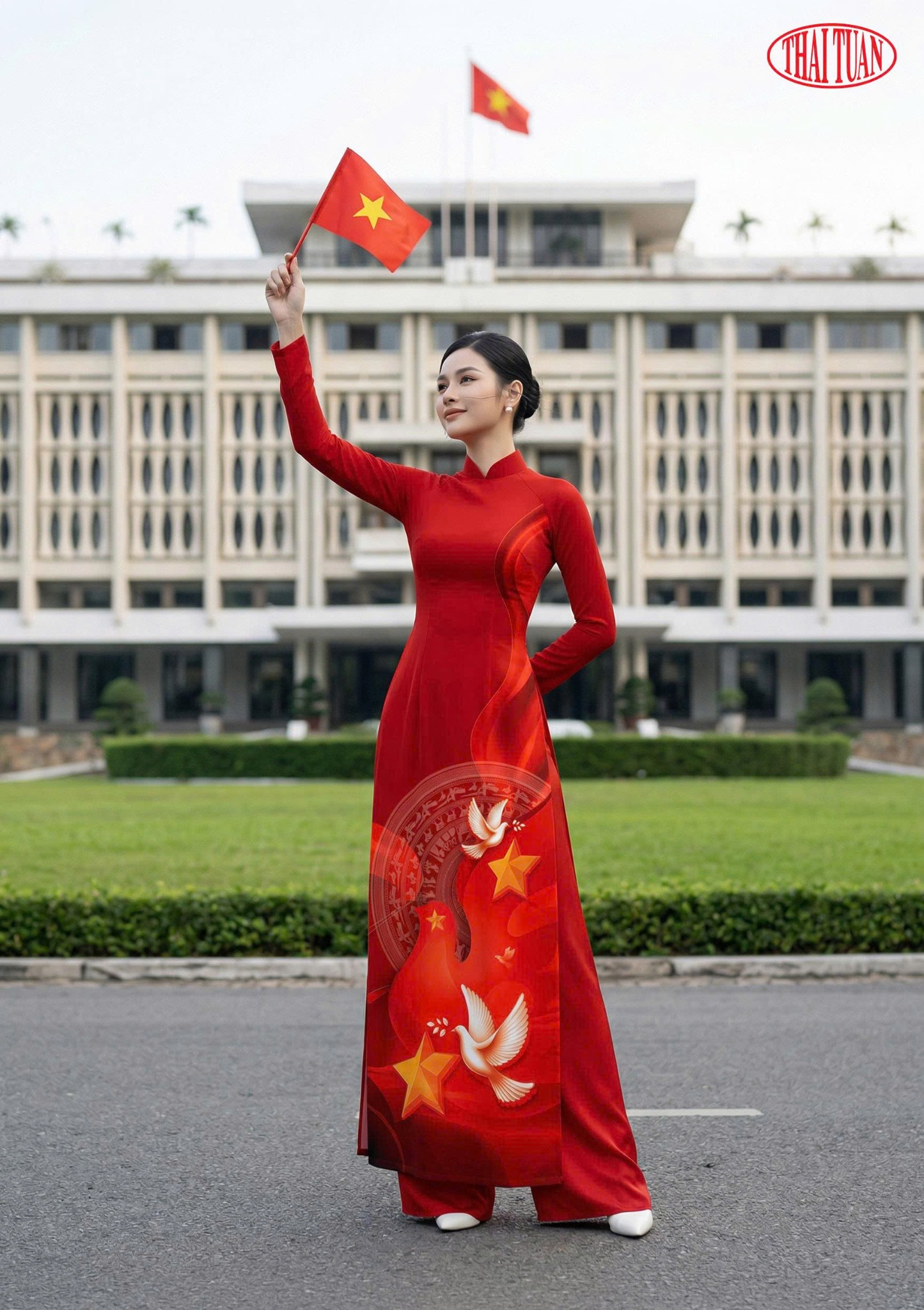 áo dài đỏ truyền thống Việt Nam