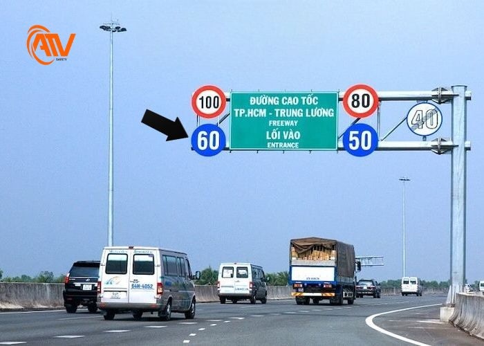Biển báo hiệu lệnh phổ biến trên cao tốc