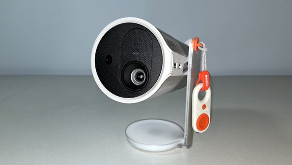 Bộ đôi máy chiếu này đều có thể sử dụng xem phim rất tốt