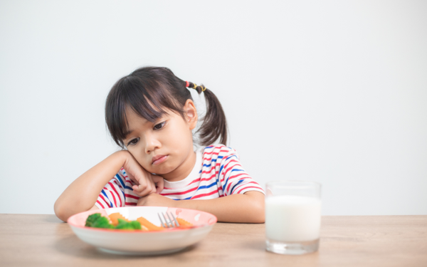 Trẻ nhịn bữa sáng gây hại cho não bộ