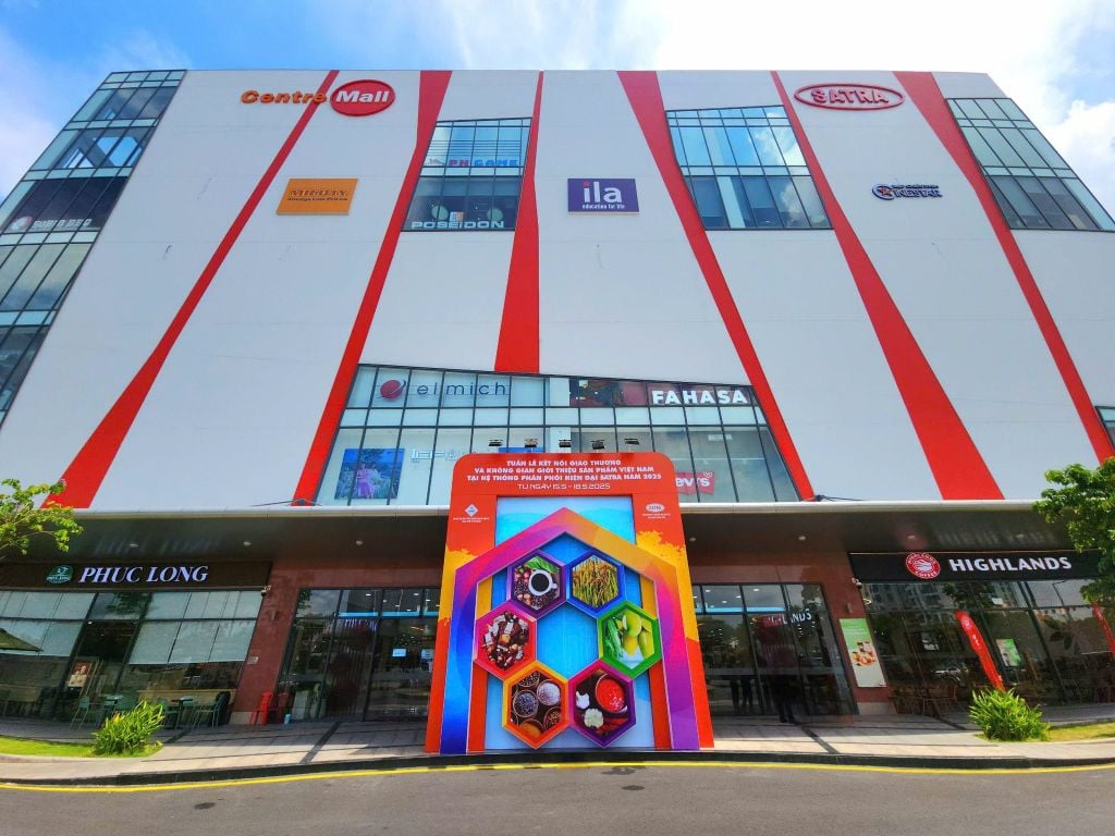 Centre Mall Võ Văn Kiệt có các nhà sách Quận 6