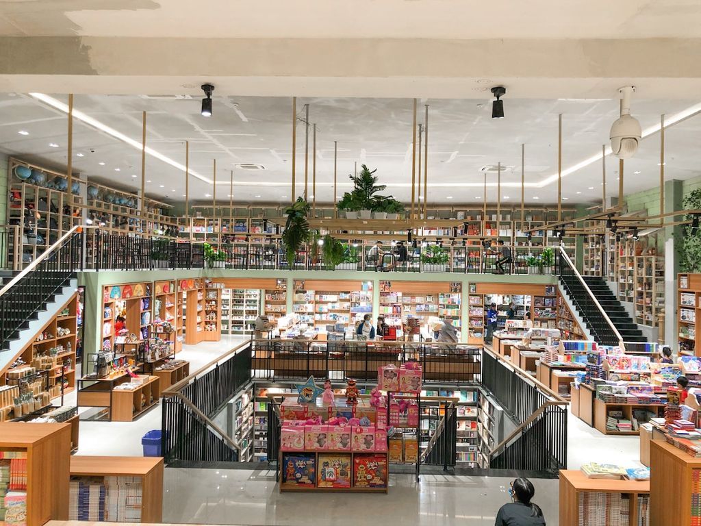 Không gian bên trong Nhà Sách Hải An Sài Gòn