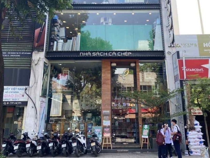 Văn phòng phẩm Nhà Sách Cá Chép Phường Bàn Cờ