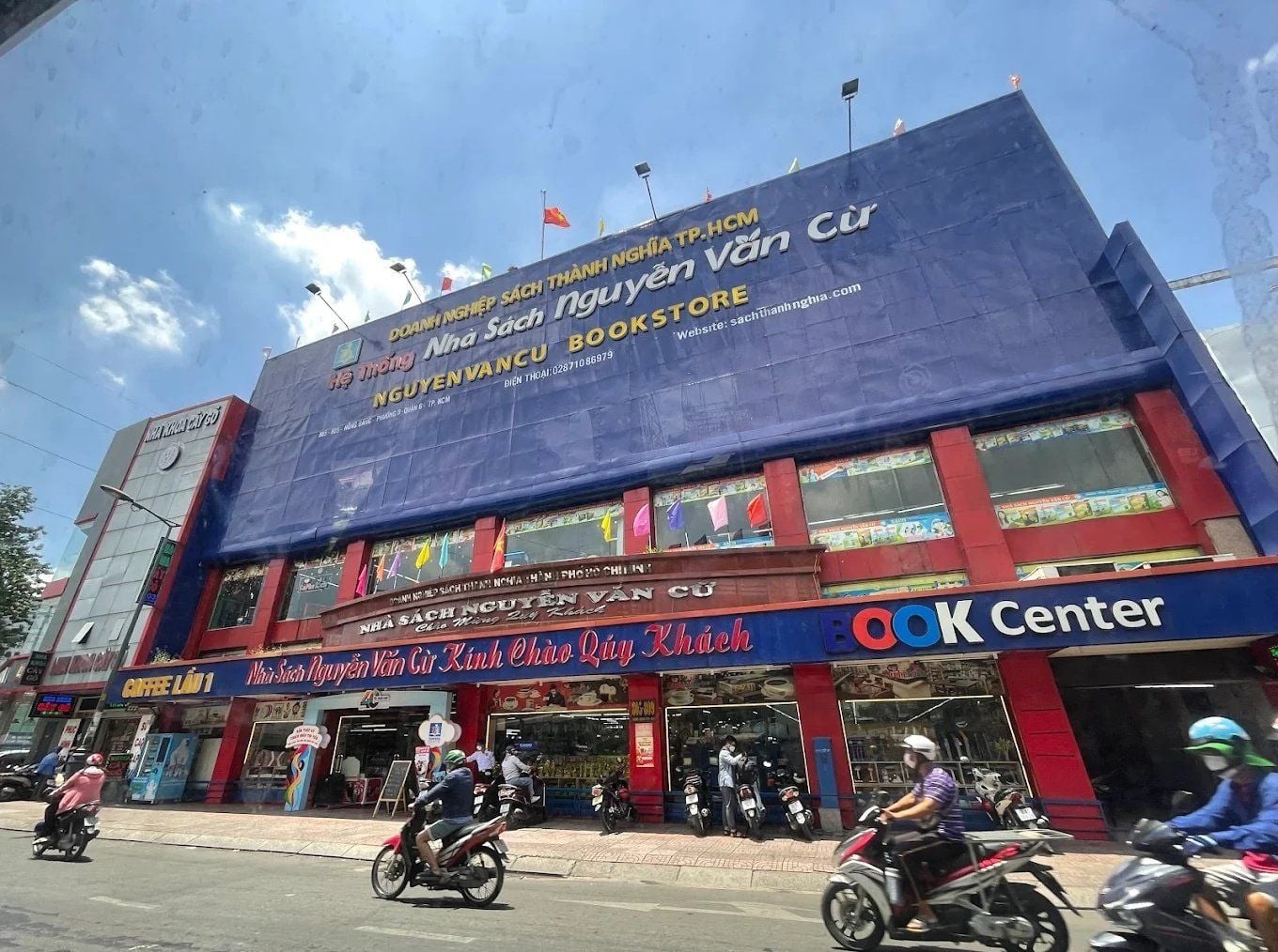 Nhà sách Nguyễn Văn Cừ (Chi nhánh Quận 6 – Hồng Bàng)