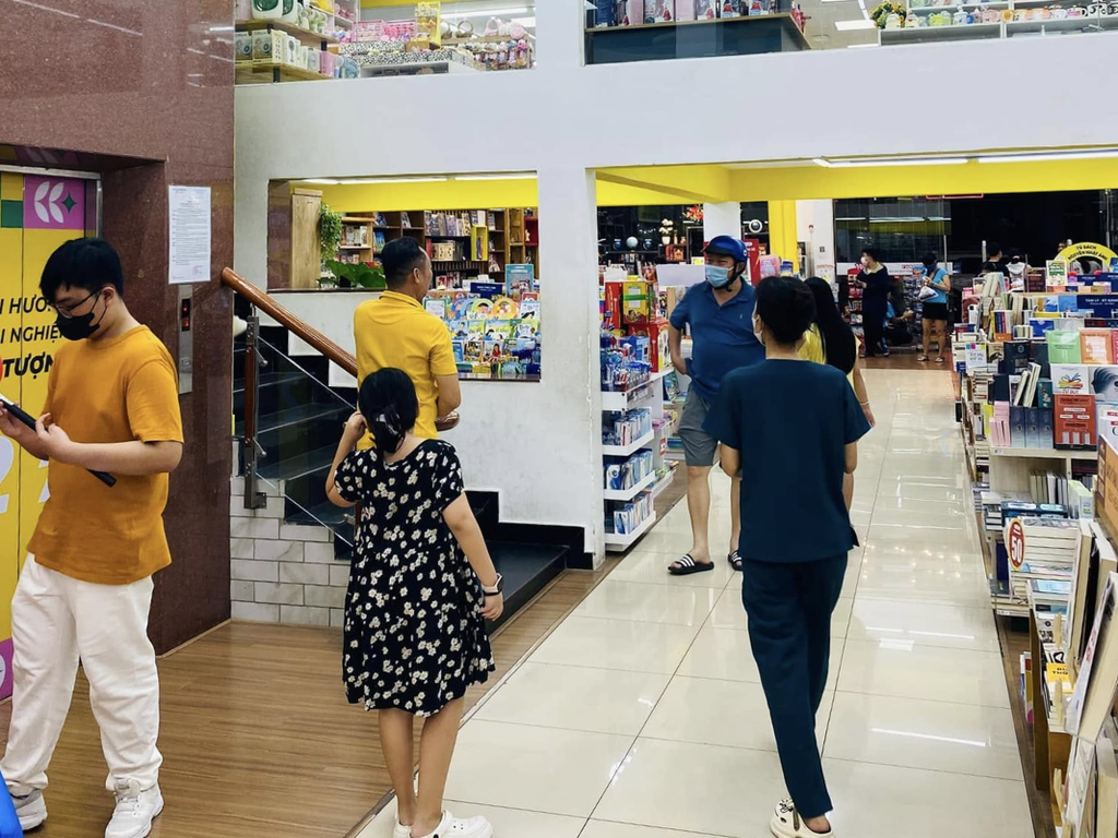 Không gian bên trong Trung tâm sách Xuân Thu Sài Gòn