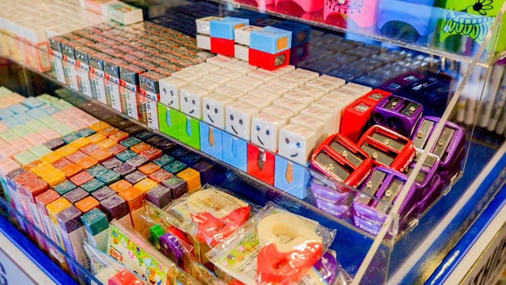 Đồ dùng học tập tại Phường Bàn Cờ