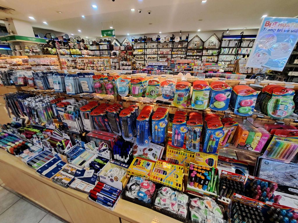 Dụng cụ văn phòng phẩm Quận 11