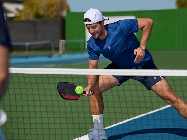 thoi-trang-khi-choi-pickleball-huong-dan-toan-dien-tu-a-z-cho-nguoi-moi-va-nguoi-choi-nang-cao