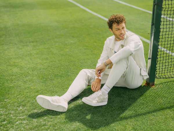 pro-staff-87-bieu-tuong-vuot-thoi-gian-tai-sinh