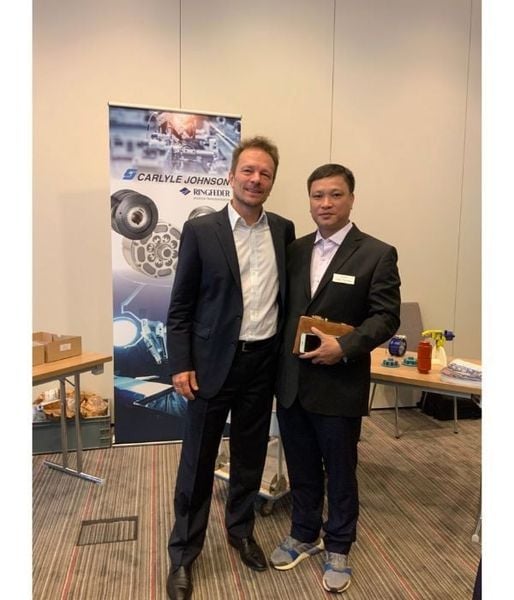 image-of-dai-hong-phat-director-with-representative-of-ringfeder-germany