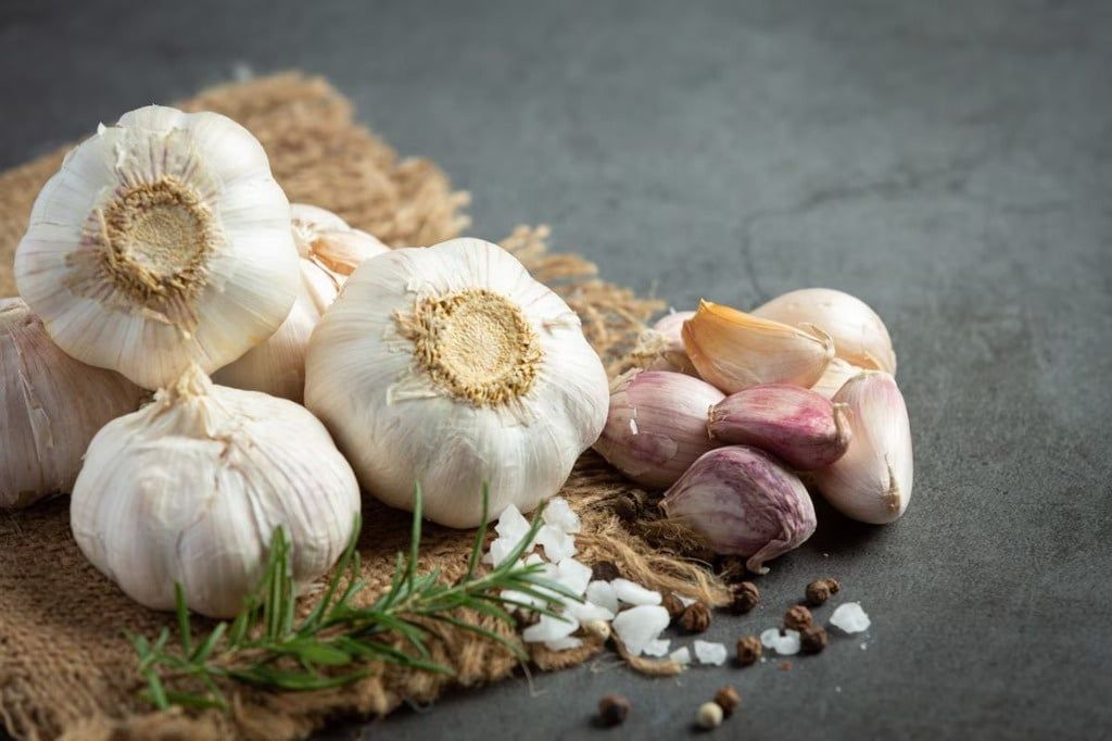 cách hóa giải buôn bán ế ẩm bằng tỏi