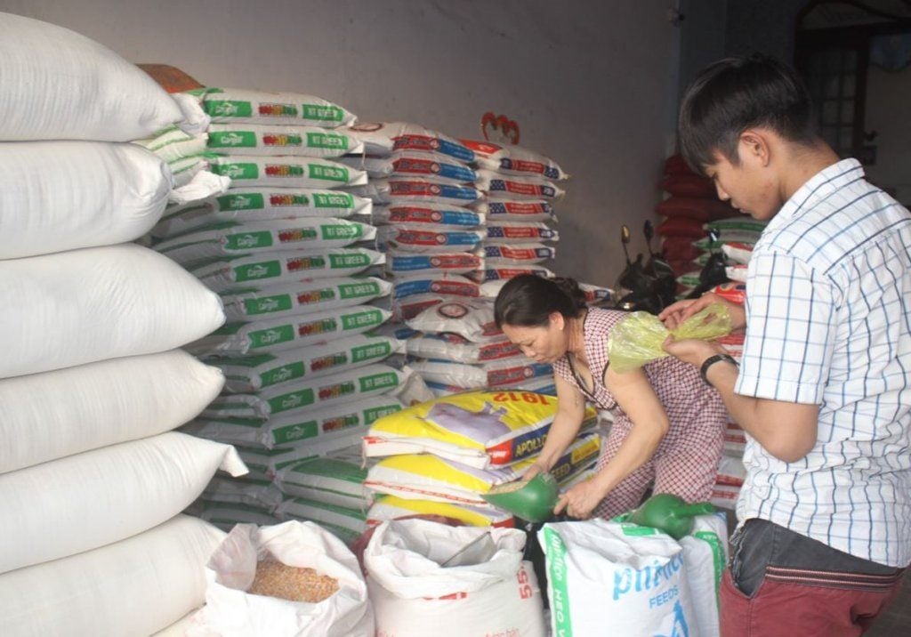 Bán thức ăn chăn nuôi