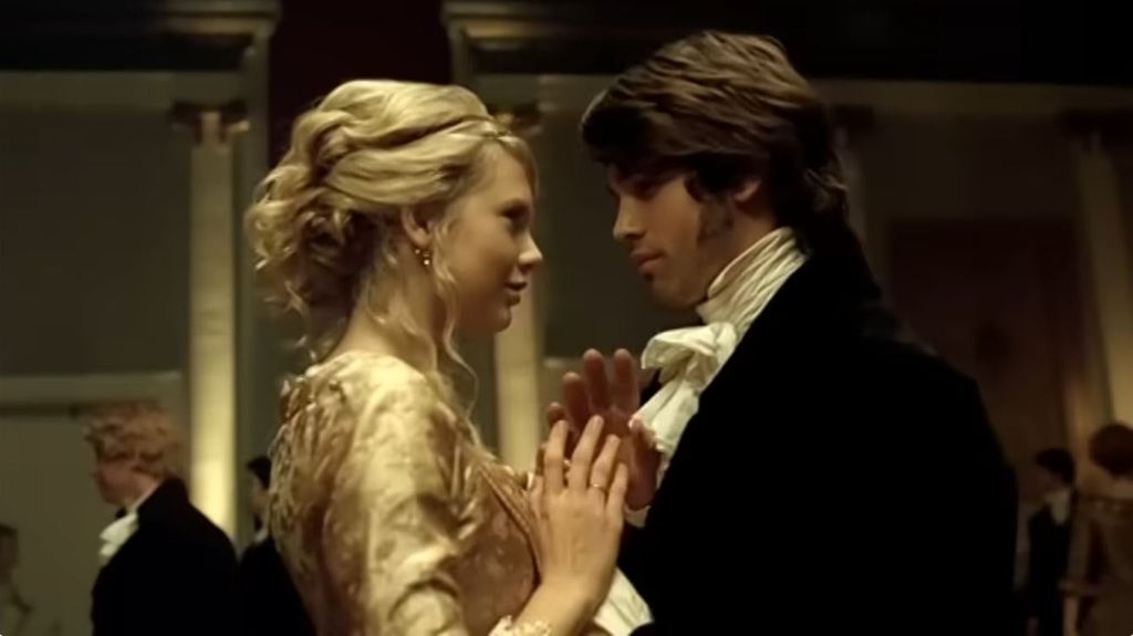 “Love Story” là ca khúc nổi bật của ca sĩ Taylor Swift, phát hành năm 2008 trong album “Fearless”