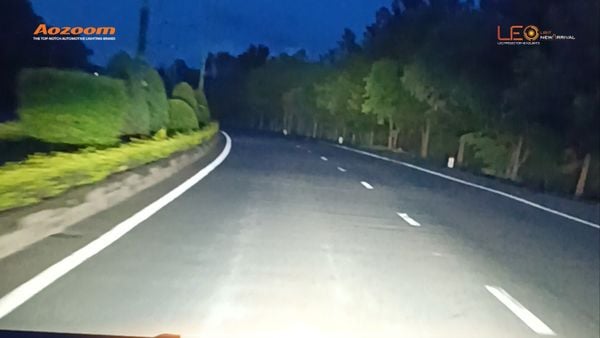 The powerful, long-distance high beam of the LEO NEW ARRIVAL.