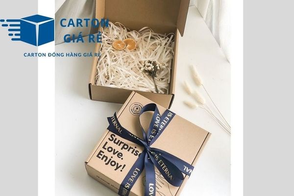Hộp giấy quà tặng