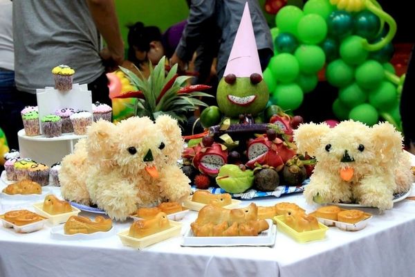 huong-dan-lam-cho-buoi-cuc-xinh-trang-tri-mam-co-trung-thu