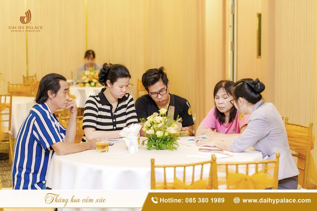 Đội ngũ tư vấn tại Đại Hỷ Palace nhiệt tình và chuyên nghiệp