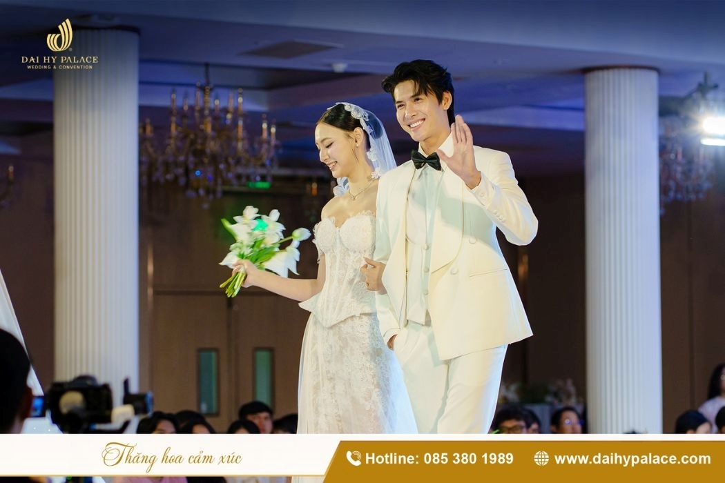 Trình diễn Fashion Show U ♥ I đến từ BB Kỳ Hân
