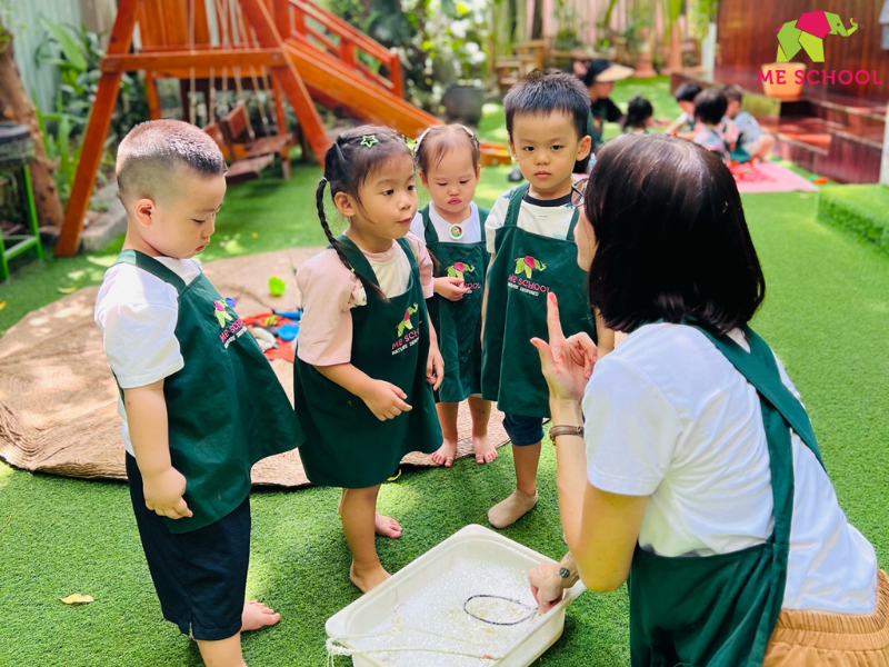 khủng hoảng tuổi lên 3 bắt đầu từ khi nào