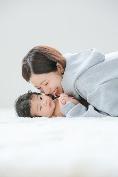 Mẹ giữ tinh thần thoải mái, sữa về nhiều