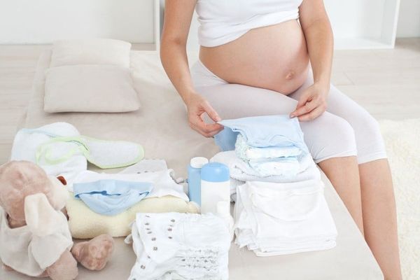 Chuẩn bị giỏ đồ đi sinh