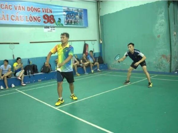 Sân cầu lông 98 Trần Thị Trọng cơ sở vật chất mới, giá hợp lý