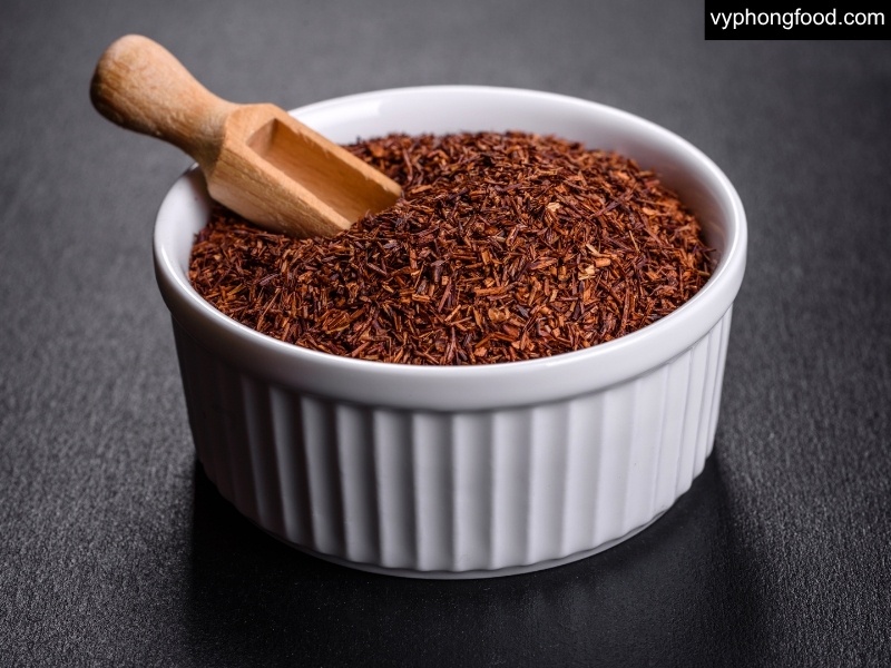 South African rooibos tea image highlighting five smart ways to cut caffeine for better sleep and focus: replace coffee and sodas, choose green rooibos, eat a light evening meal, reduce alcohol, and create a caffeine-free bedtime routine.