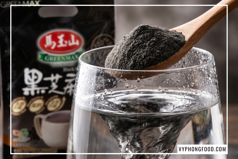 Officially imported bag of Black Sesame Cereal Greenmax Taiwan by Vy Phong Food showcasing natural benefits of black sesame powder and how to use black sesame powder for postpartum lactation and blood enrichment.
